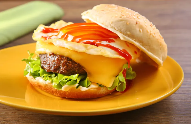 X-Burguer com Ovo e Queijo